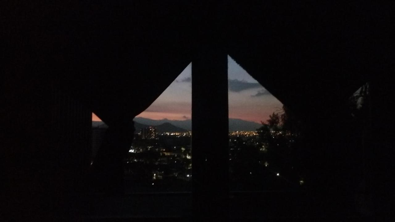 Nuevovalpo Hillside Homestay Santiago del Cile Esterno foto